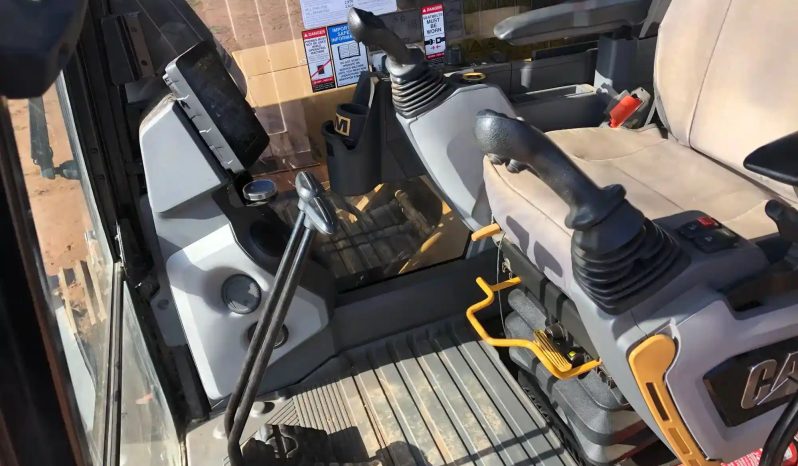 
								2021 Caterpillar 330GC full									