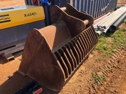 
										2021 Caterpillar 330GC full									