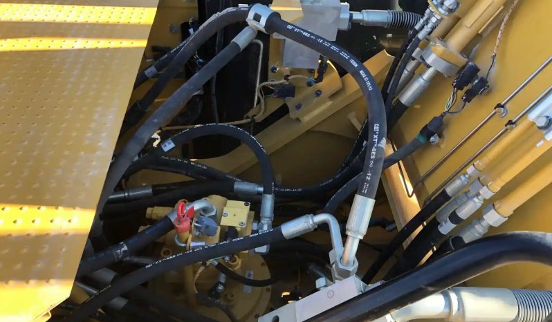 
								2021 Caterpillar 330GC full									