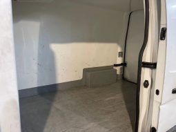 
										2020 Renault Master full									