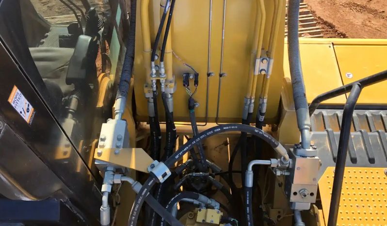 
								2021 Caterpillar 330GC full									