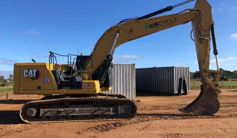 
								2021 Caterpillar 330GC full									